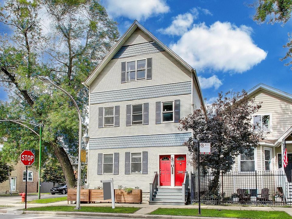 1st image of 3000 N Hoyne Ave #2