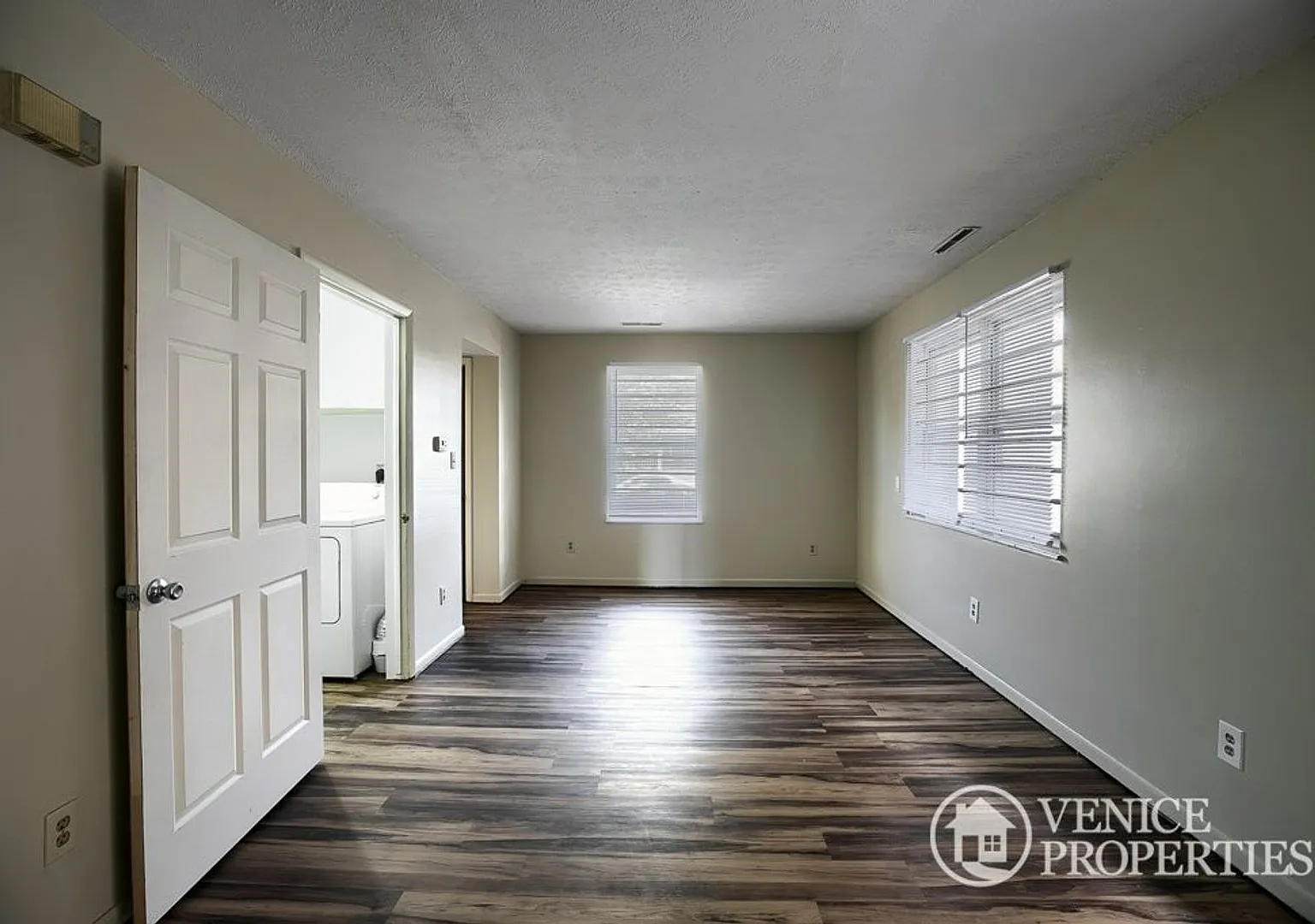 2 Bedroom On OSU Campus — Photo 2