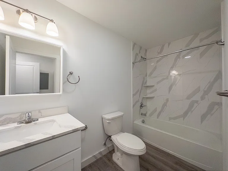 Mount Laurel Manor Apartments — Photo 14