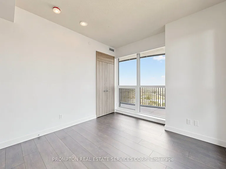 18 Esther Shiner Blvd #2511 — Photo 33