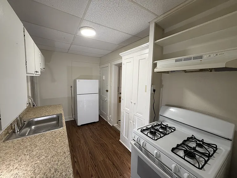2815 Brownsville Rd #6 — Photo 16