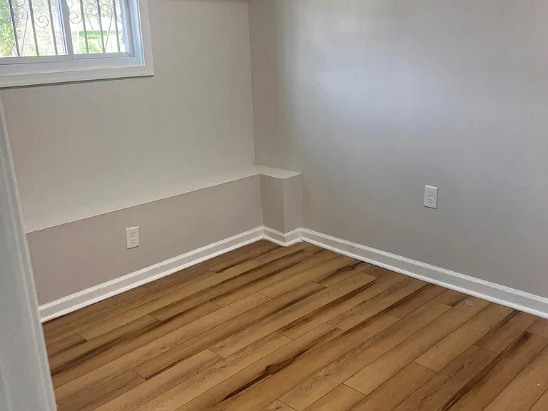 229 N Curley St #A — Photo 2