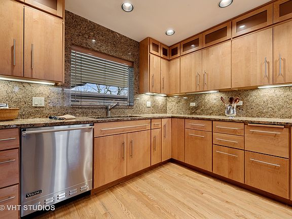 4th image of 6315 N Knox Ave