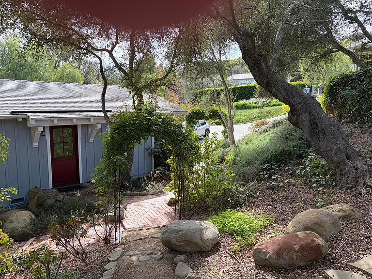 60 Crestview Ln — Photo 9