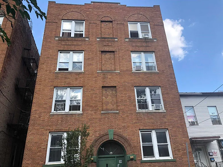 18 Reed St #13 — Photo 6