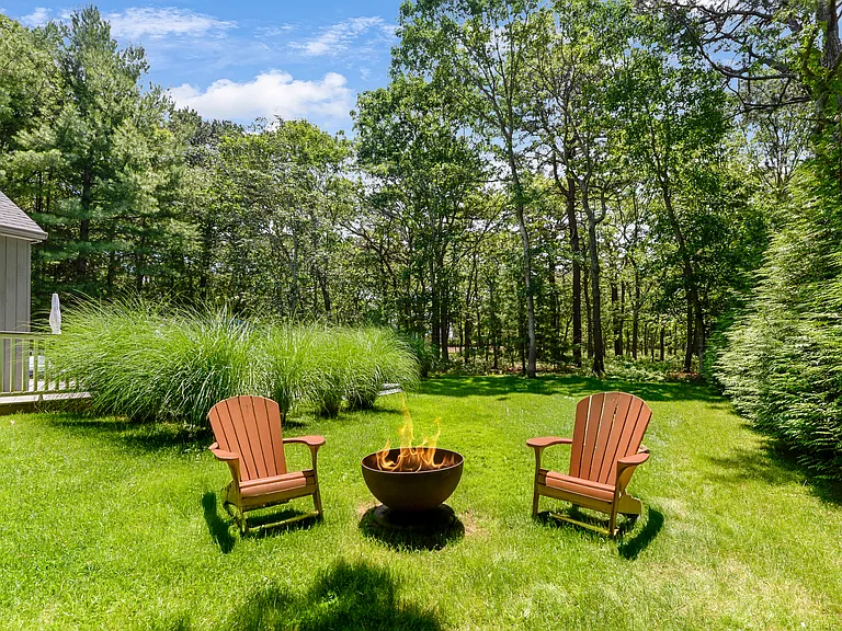 44 Montauk Ave — Photo 5