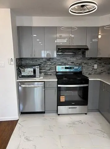 56 Whitaker Pl #2 — Photo 3