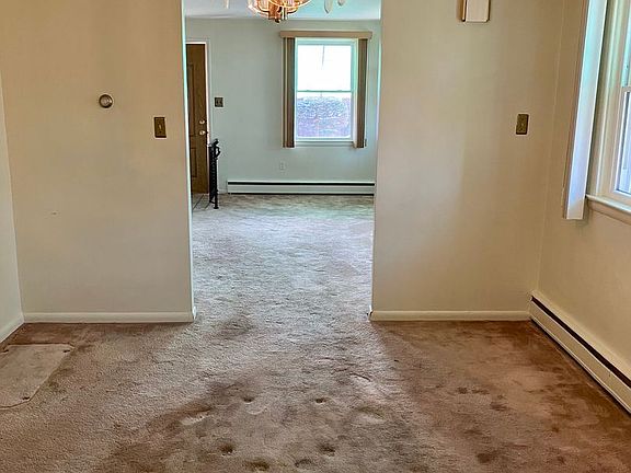 4th image of 236 E Marthart Ave