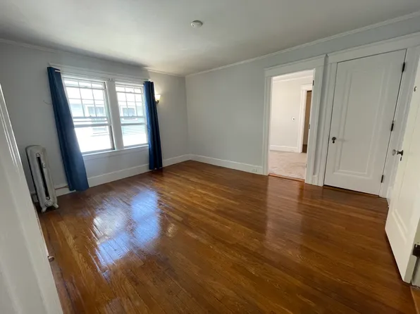7 Somerset St, Worcester, MA