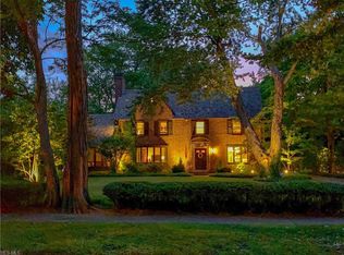 2820 Paxton Rd, Shaker Heights, OH 44120