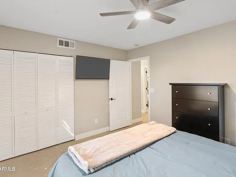 2735 N Diego Cir — Photo 27