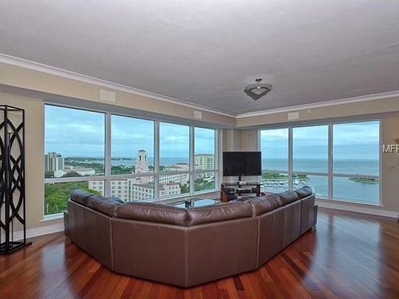 5th image of 400 Beach Dr NE Unit 1203