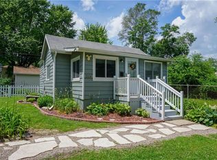 2414 38th St, Des Moines, IA 50310