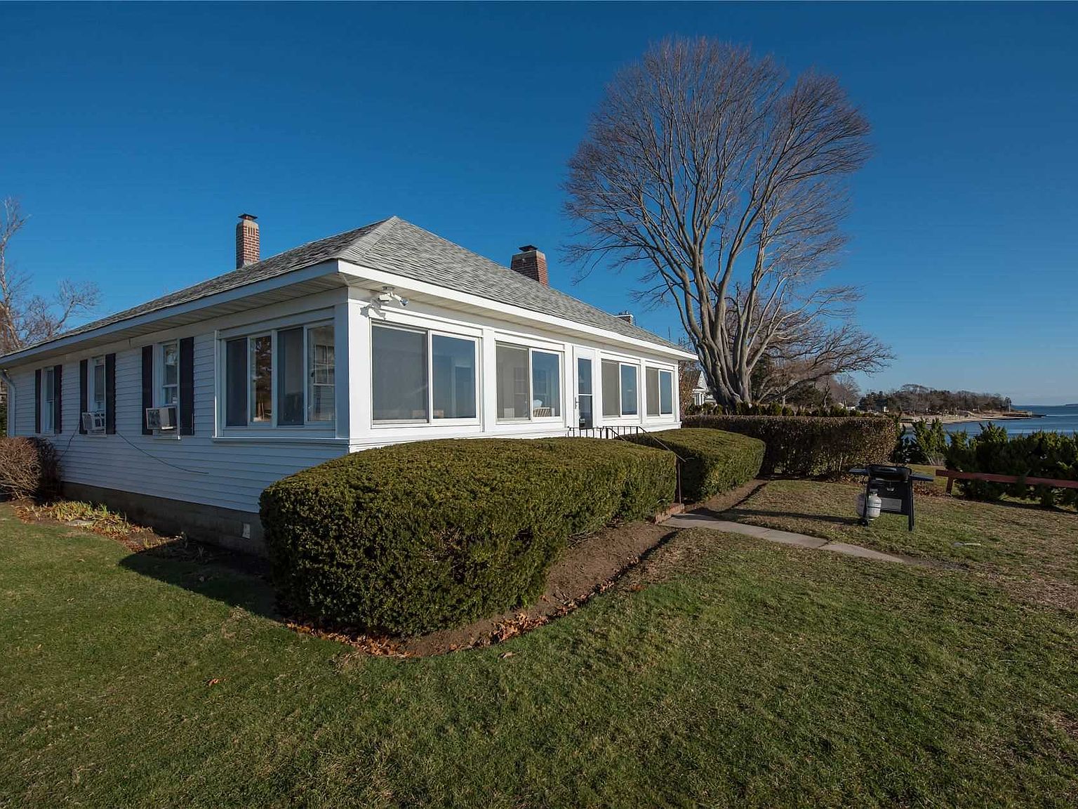 1400 Peconic Bay Blvd, Riverhead, NY 11901 Zillow