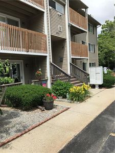 132 Fordson Ave APT 8, Cranston, RI, 02910