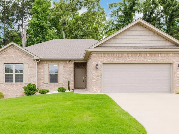 4512 Western Woods Dr, Benton, AR 72015