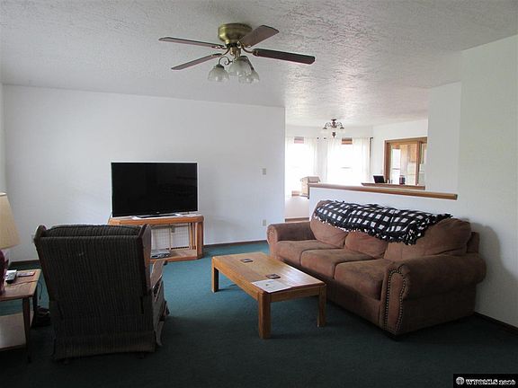 3rd image of 386 Granite Dr