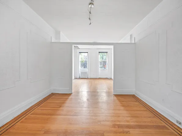 411 Union Street image 6 of 20