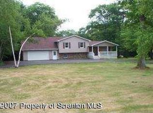 14 Elkview Dr, Forest City, PA 18421