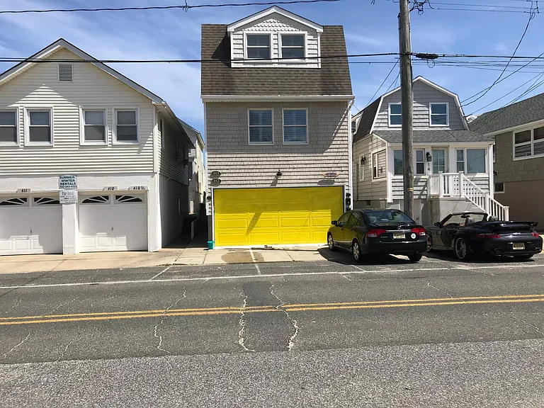 412 1st Ave — Photo 22