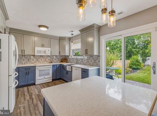 14 Woodmill Dr, Laurel Springs, NJ 08021
