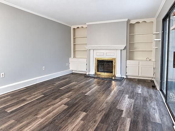 2nd image of 401 Redding Rd APT 38