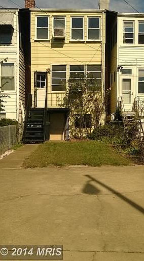 2nd image of 1713 D St SE