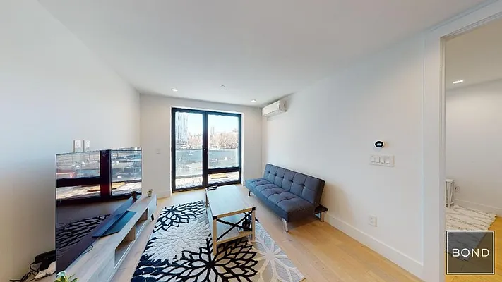 Rented by Bond New York | media 3