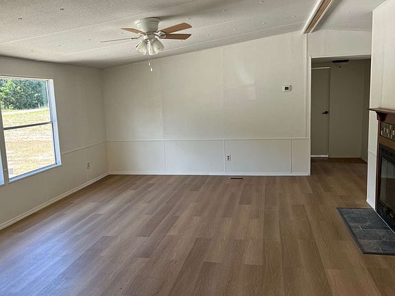 3rd image of 20782 136th St