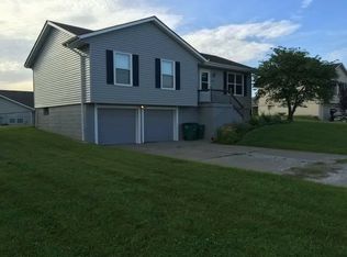 809 Quail Ridge Rd, Peculiar, MO 64078