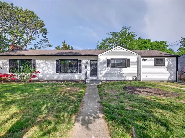 1501 Hedgerow Dr, Virginia Beach, VA 23455