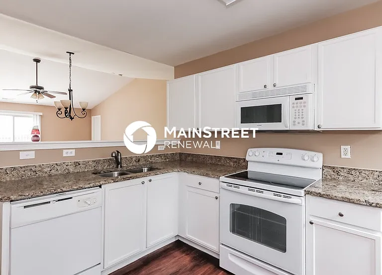 13504 Trickling Water Ct — Photo 5