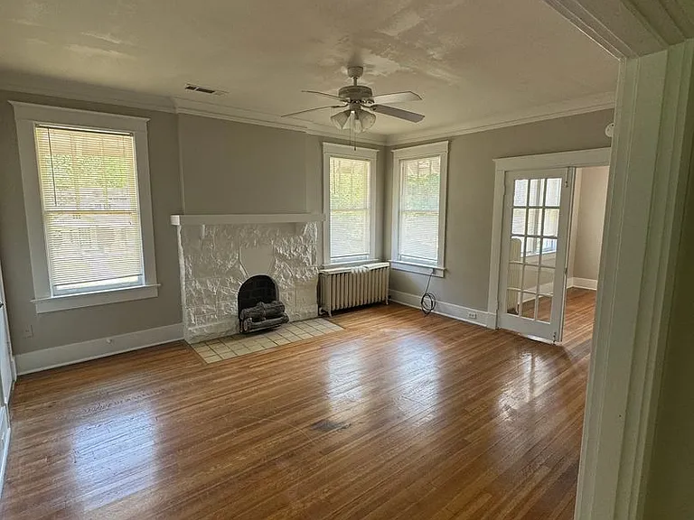 1931 Mignon Ave — Photo 2