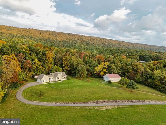 3rd image of 3228 Old Mountain Rd