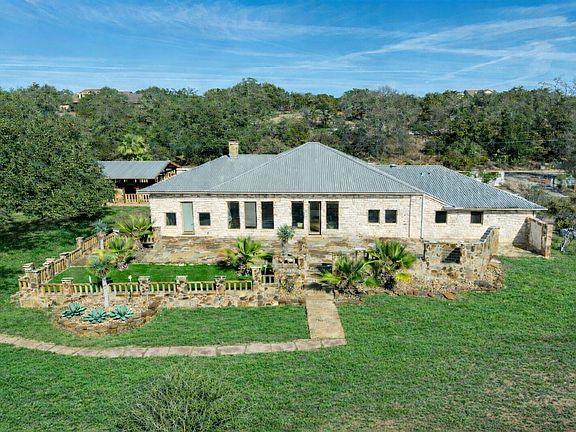 3rd image of 340 Barton Ranch Rd