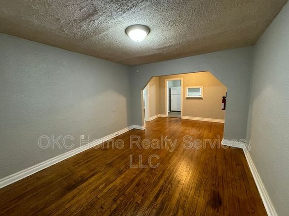 1319 N Gatewood Ave APT 2