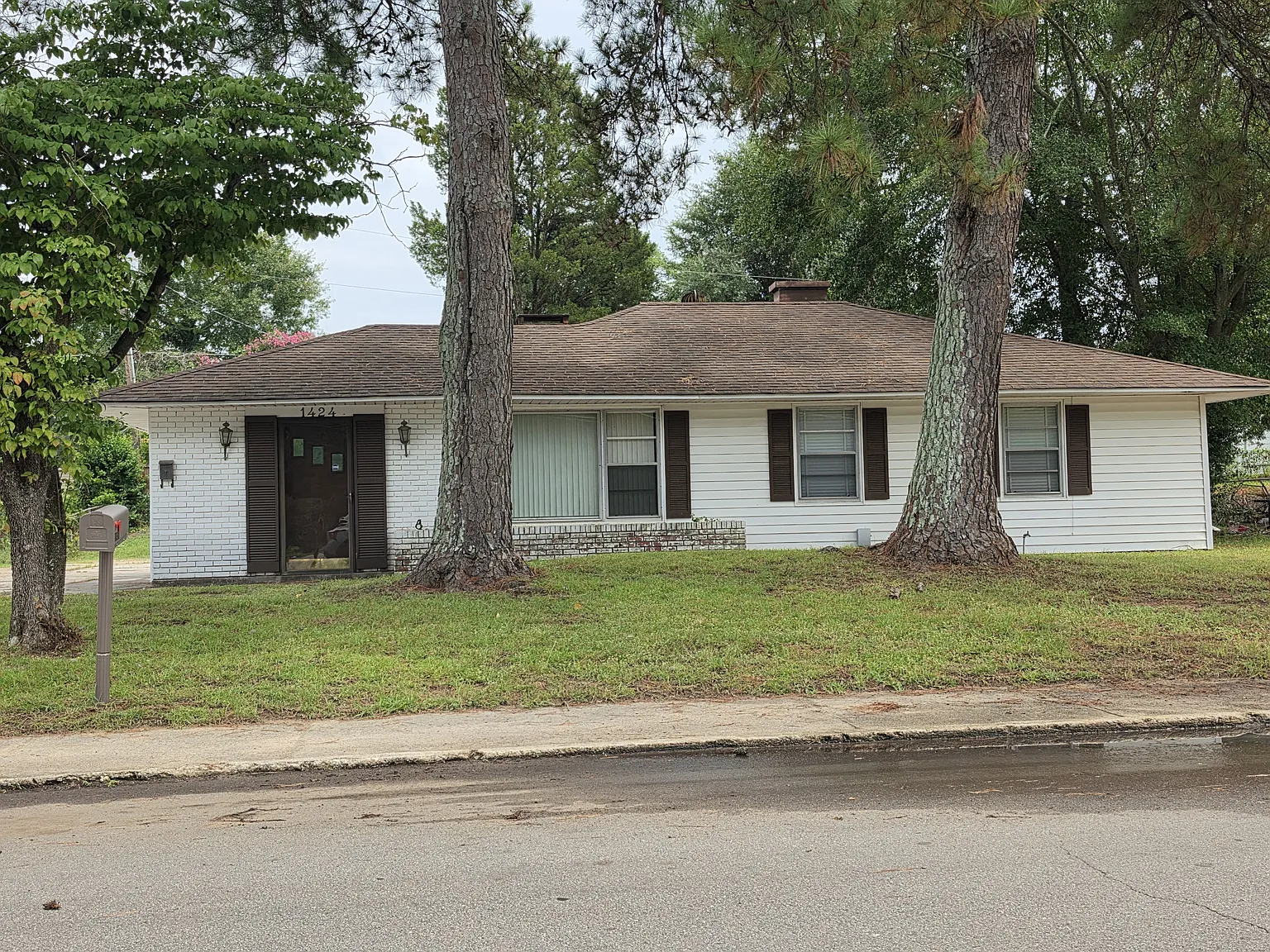 4 bed, 1600 sqft, $1,475 — Photo 1