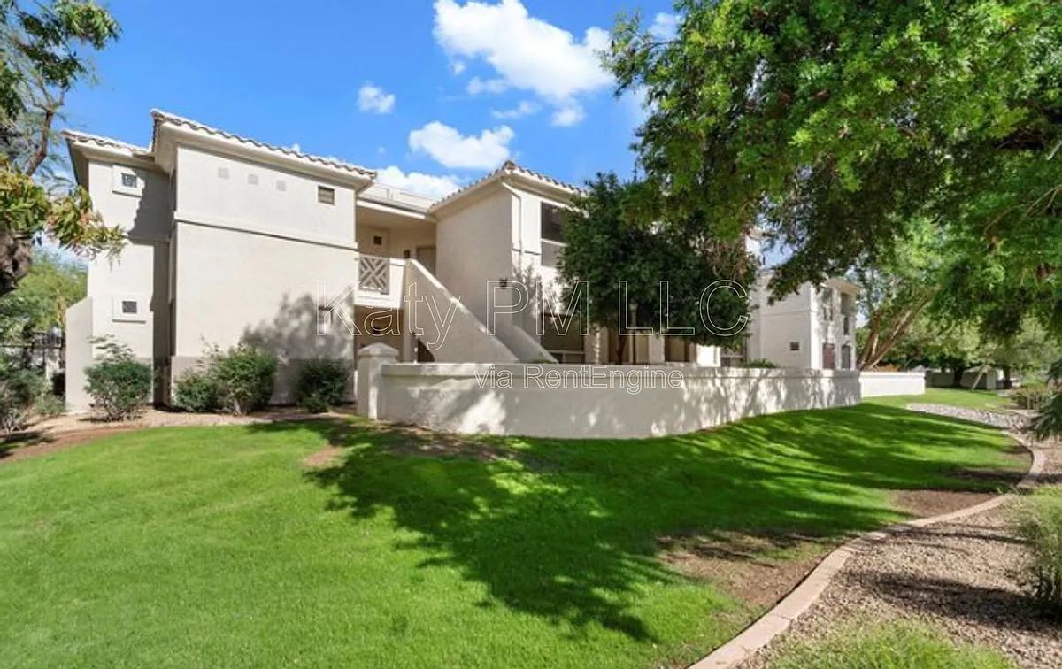 Building Photo - 9550 E Thunderbird Rd #213