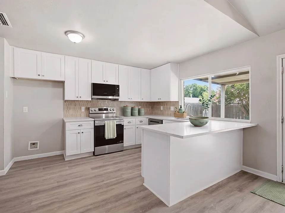 1616 Stockton Trl