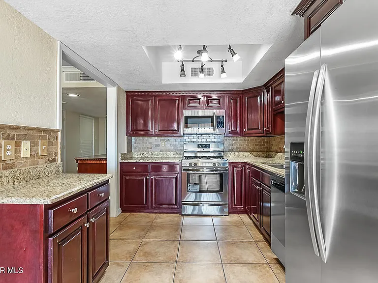 150 Silver Shadow Dr #D — Photo 11