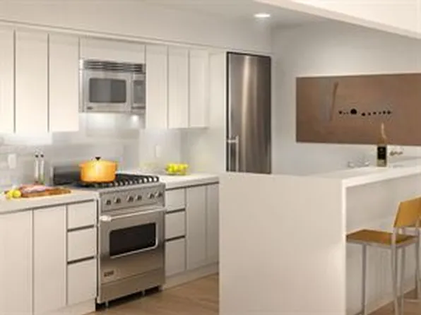 14 West 14th Street image 1 of 12