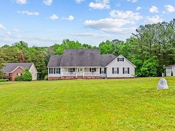 3rd image of 2529 Danny Bell Rd