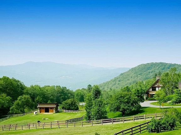 4th image of 2358 Long Hill Road