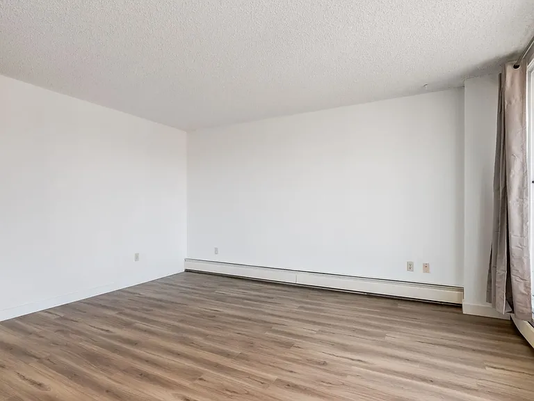 505 56th Ave SW #215 — Photo 11