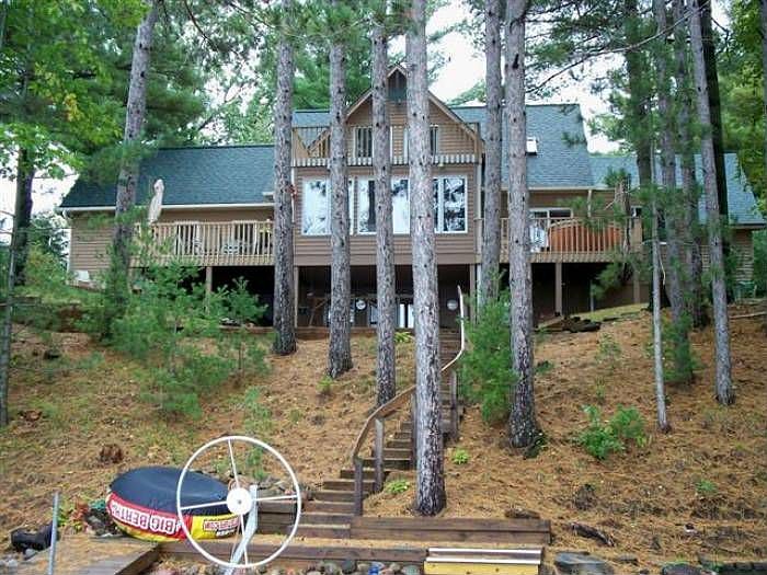 Exterior Lakeside