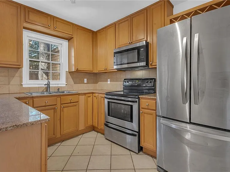 1101 Collier Rd NW #I-2 — Photo 3