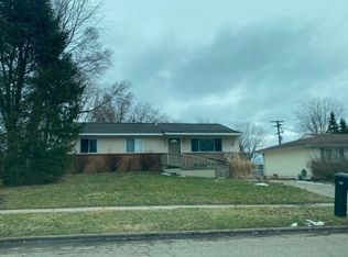 460 Ferndale Ave NW, Grand Rapids, MI 49534