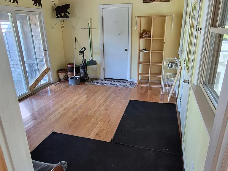 8 Raymond Rd — Photo 6