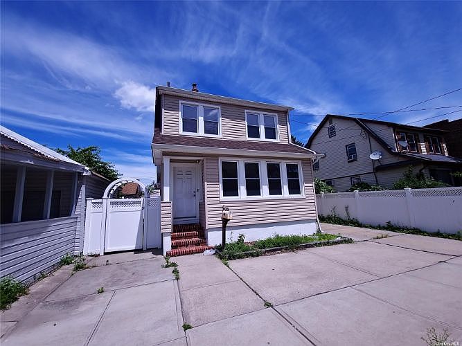 1st image of 224-11 92nd Ave