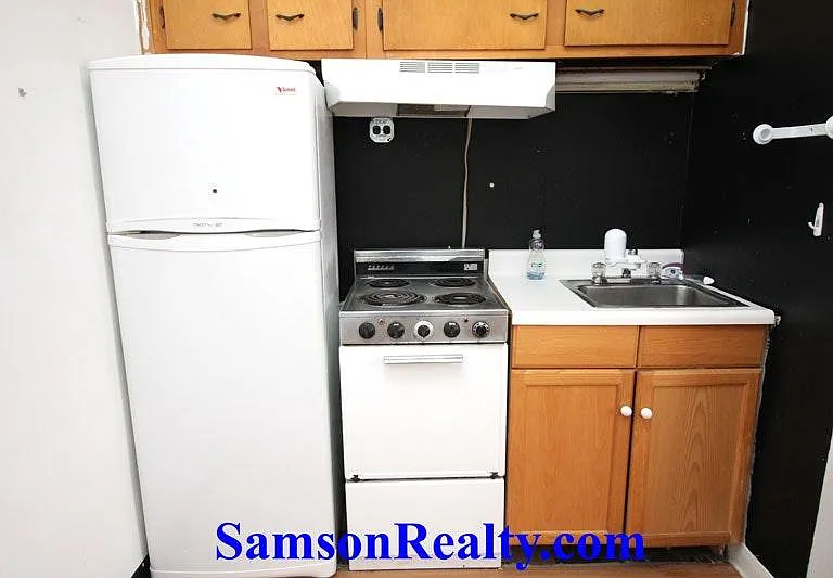 223 Thayer St #4 — Photo 8